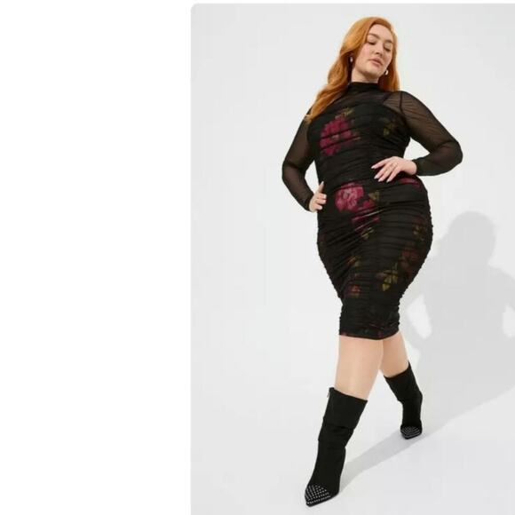 Torrid Midi Mesh Shirred Bodycon Floral Dress Size: 00 - Picture 1 of 5